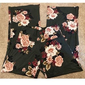 NWT Fold-Over Waist Floral Palazzo Pant